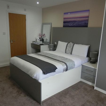 하운슬로우 Heathrow Travellers Hub B&B 외부 사진