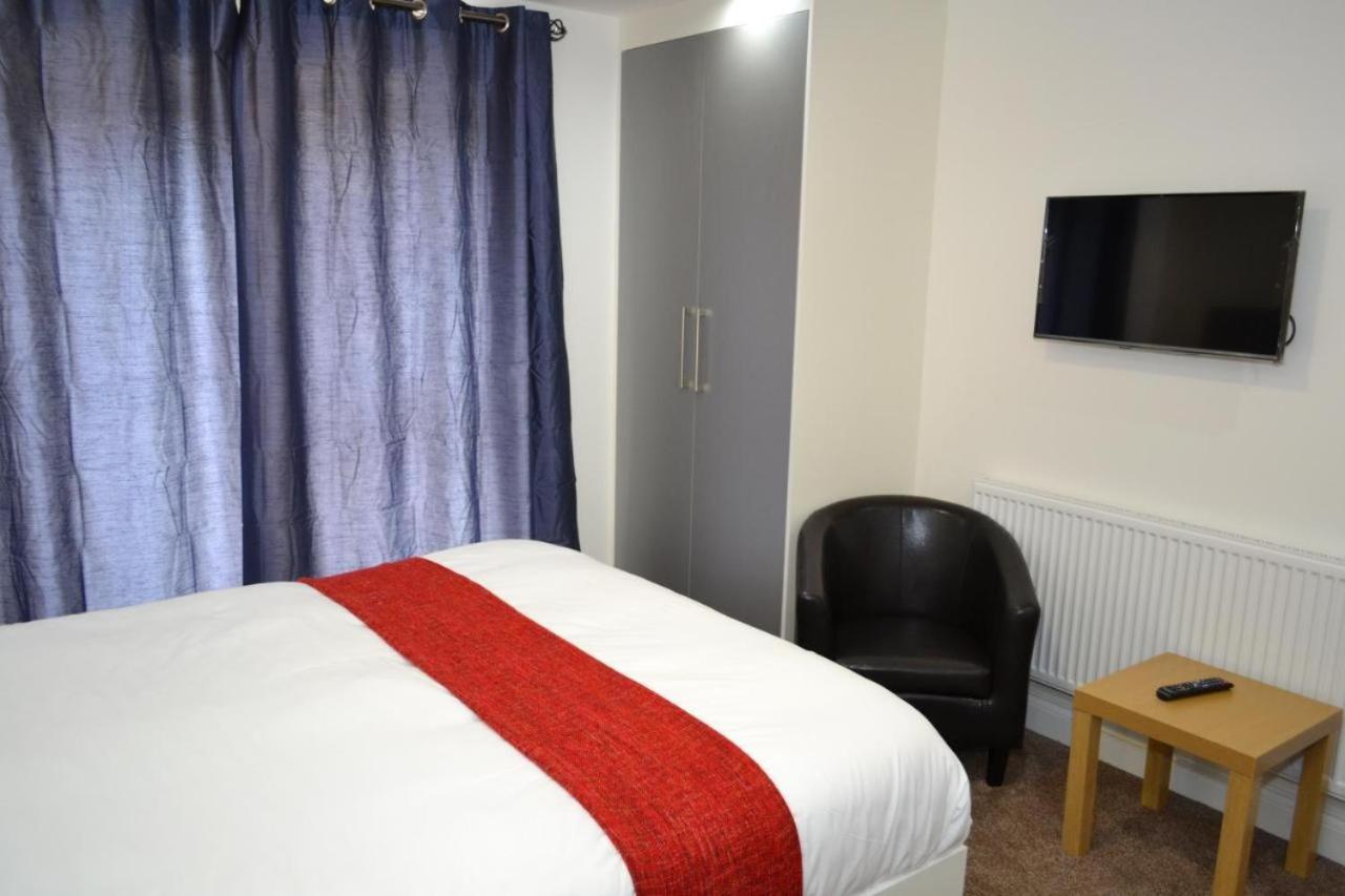 하운슬로우 Heathrow Travellers Hub B&B 외부 사진